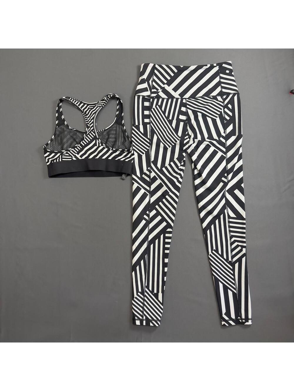Victoria Secret Sport & Ivory Striped‎ Geometric Pattern Leggings Pants Black M